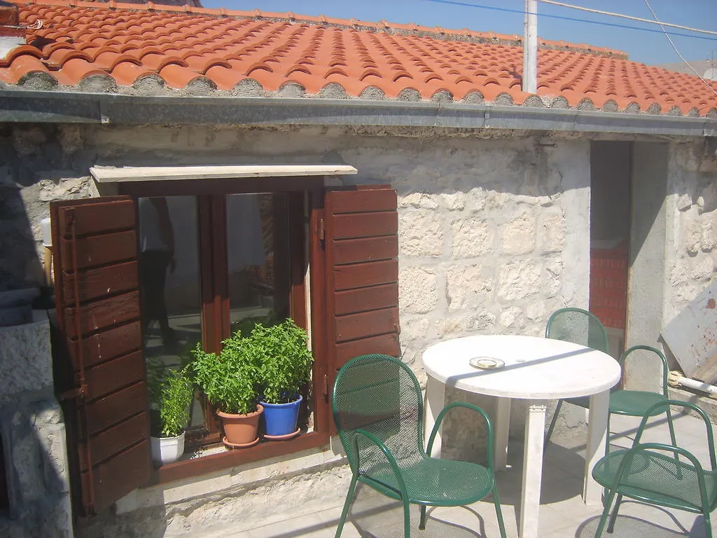 Guest house Rooms Roso Trogir