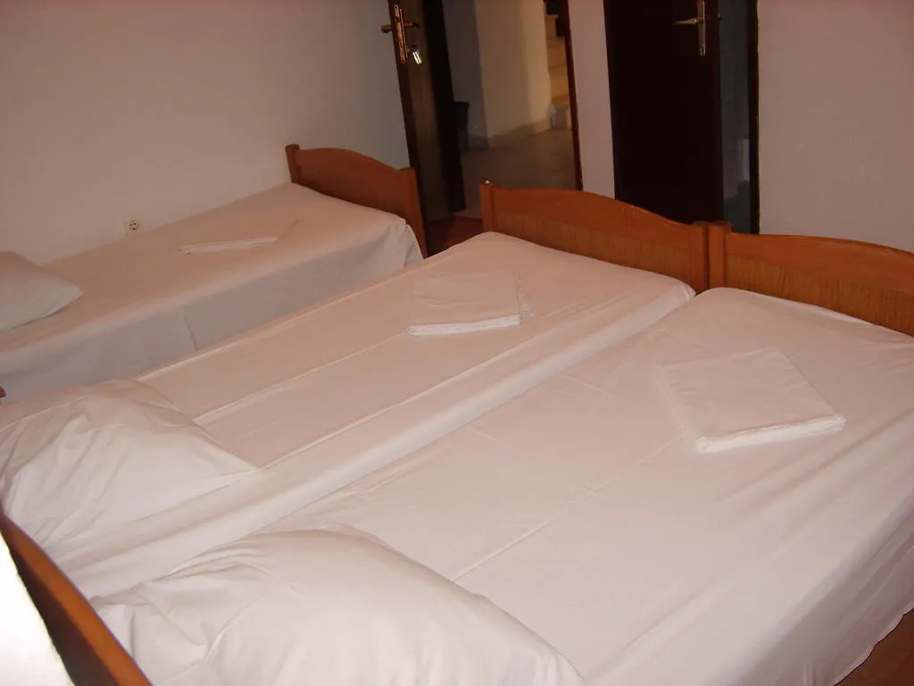 Guest house Rooms Roso Trogir