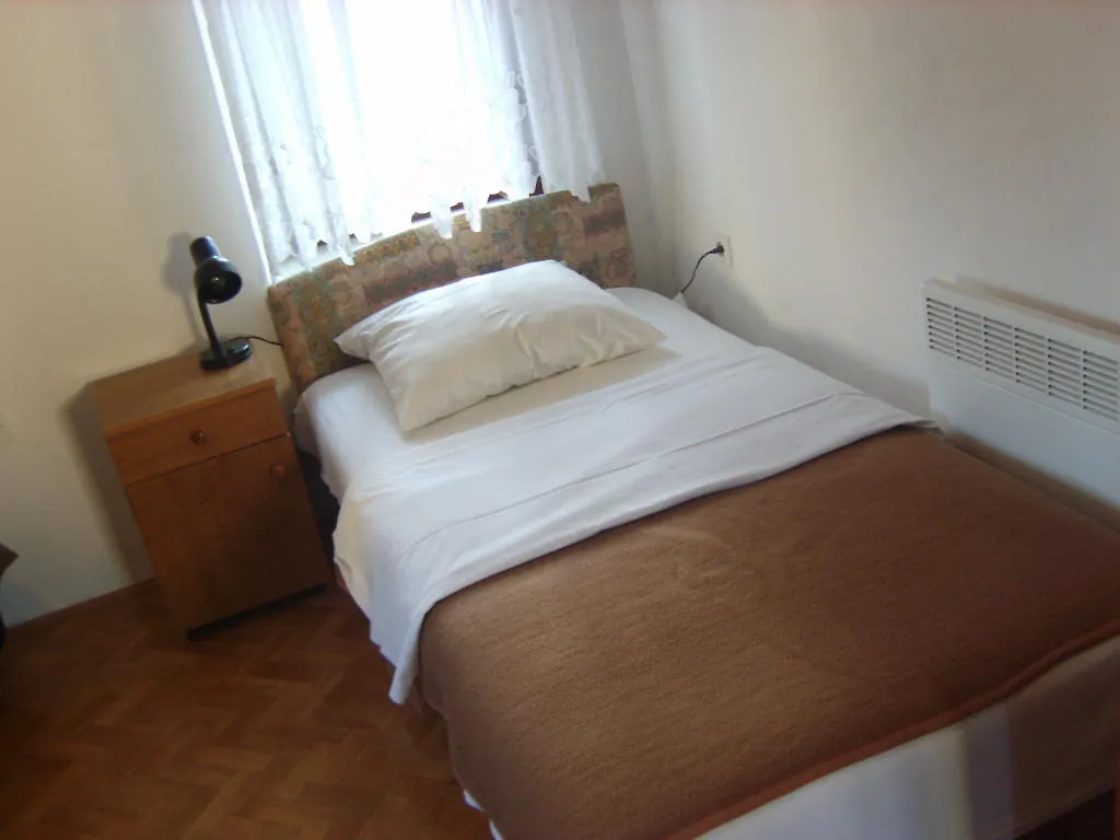 Rooms Roso Trogir Guest house