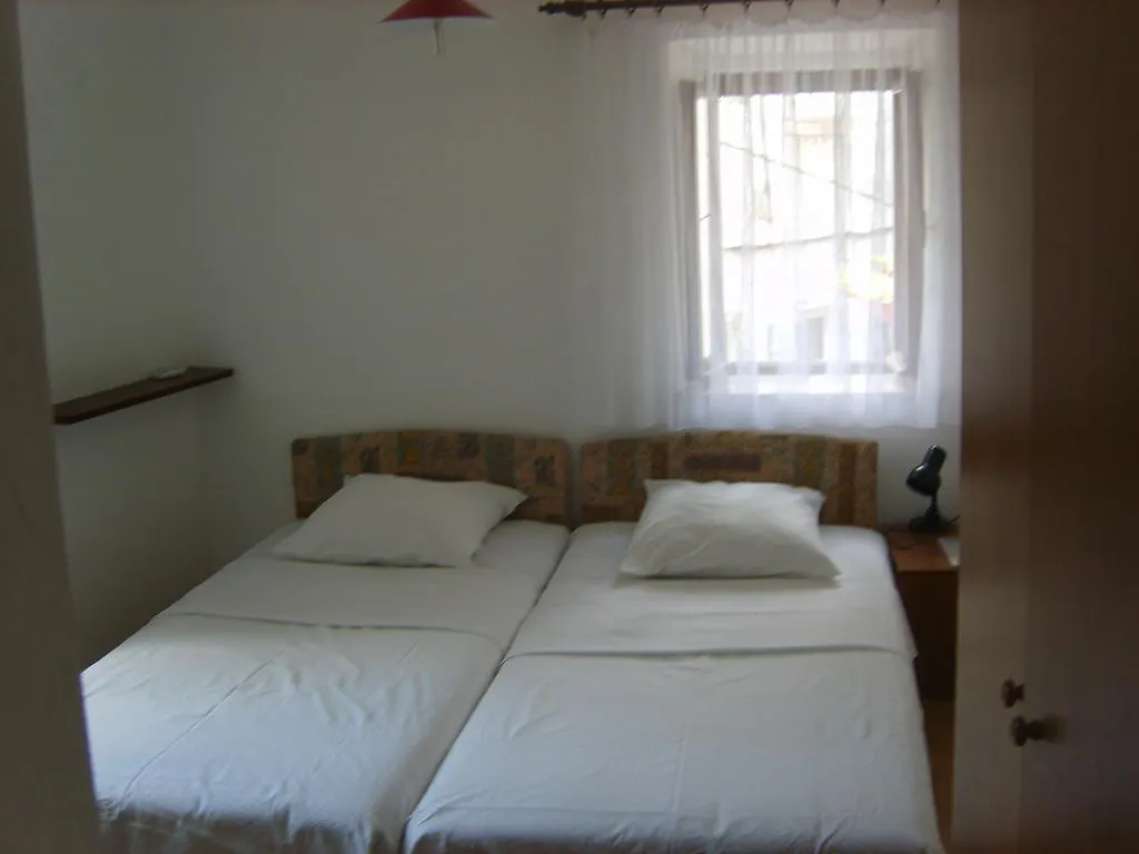 Guest house Rooms Roso Trogir